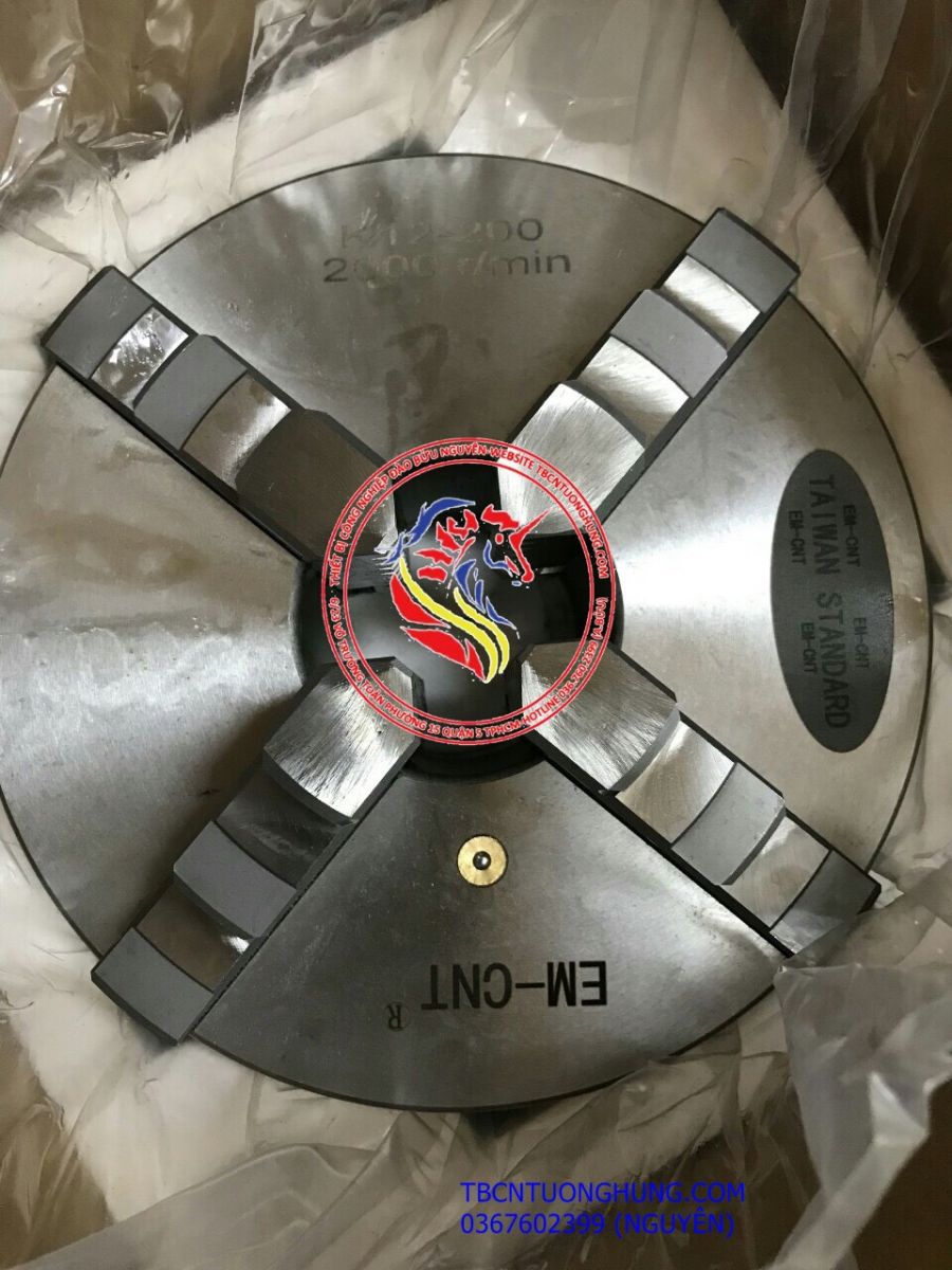 MÂM CẶP(XOAY) MÁY TIỆN 4 CHẤU TAIWAN EM-CNT