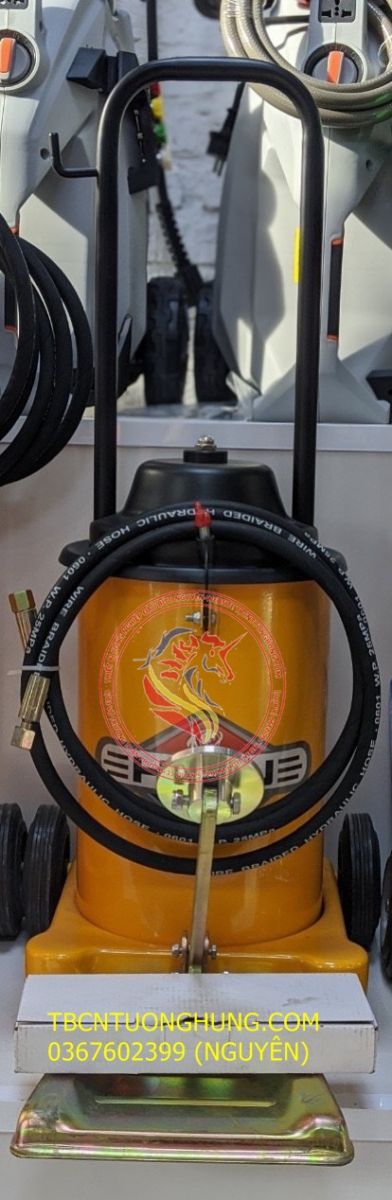 MÁY BƠM MỠ BẰNG CHÂN KOCU 12 LÍT GZ-6J