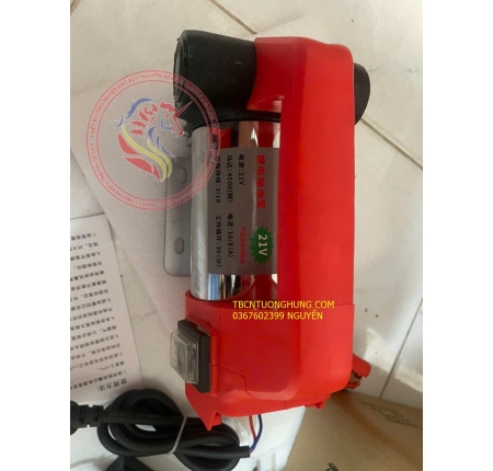Bơm dầu dùng pin và bình 12v 24v