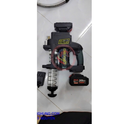 Bơm mỡ bò 2 pin 24v