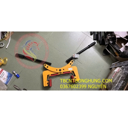 Kẹp cẩu đá cầm tay 280kg 30 cm Kawasaki