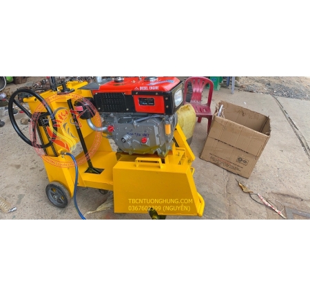 MÁY CẮT BÊ TÔNG ĐẦU NỔ DIESEL  D8