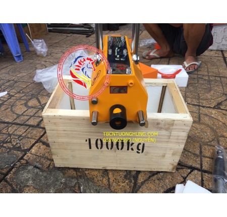 NAM CHÂM NÂNG HÀNG TAY GẠT KAWASAKI 1 TẤN 1000KG PML10