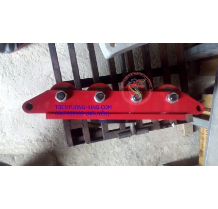 Rùa đẩy di chuyển hàng PSK 18 tấn B-12 Taiwan