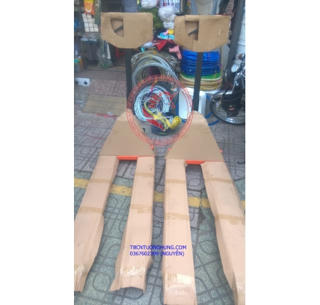 XE NÂNG TAY SIÊU DÀI NIULI 2.5 TẤN  685 MM X 1600 MM TAIWAN